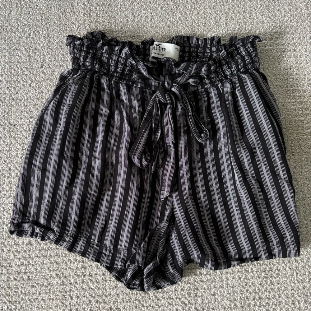 Hollister Women's High Waist Black Striped Shorts